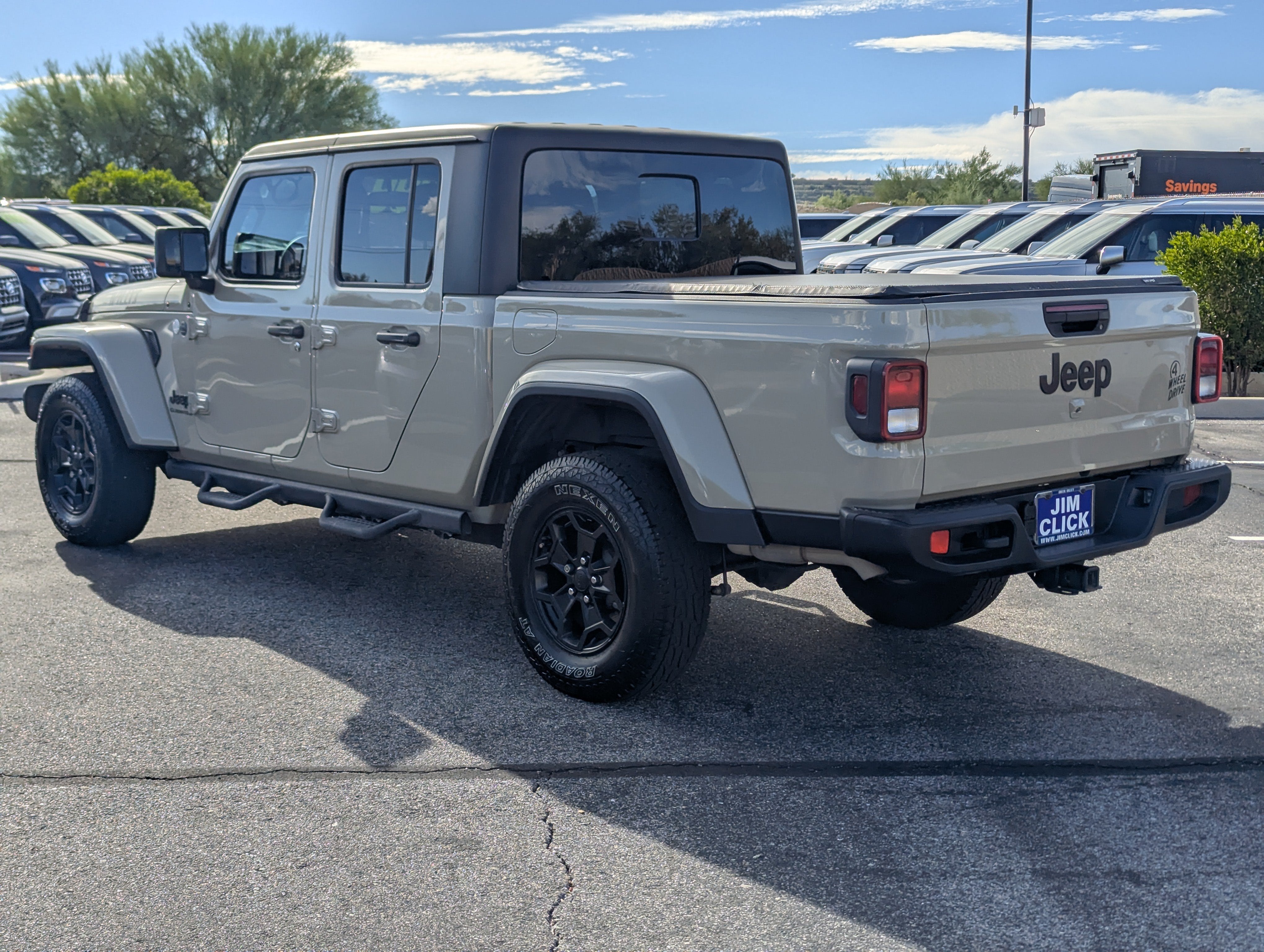 2022 Jeep Gladiator Willys
