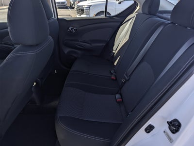 2016 Nissan Versa SV