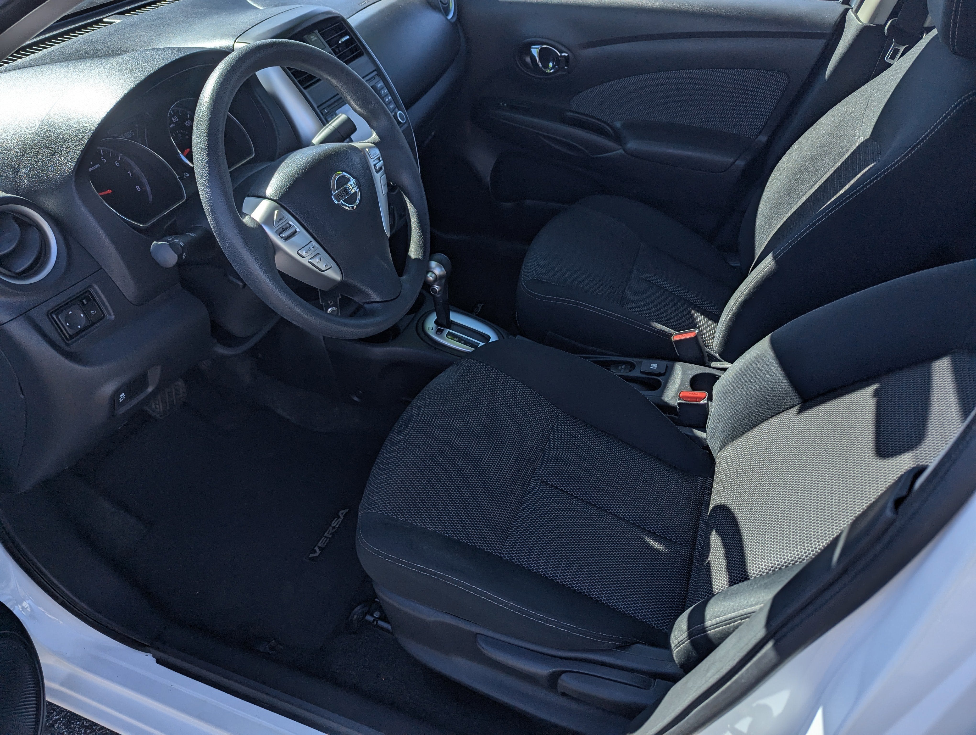 2016 Nissan Versa SV