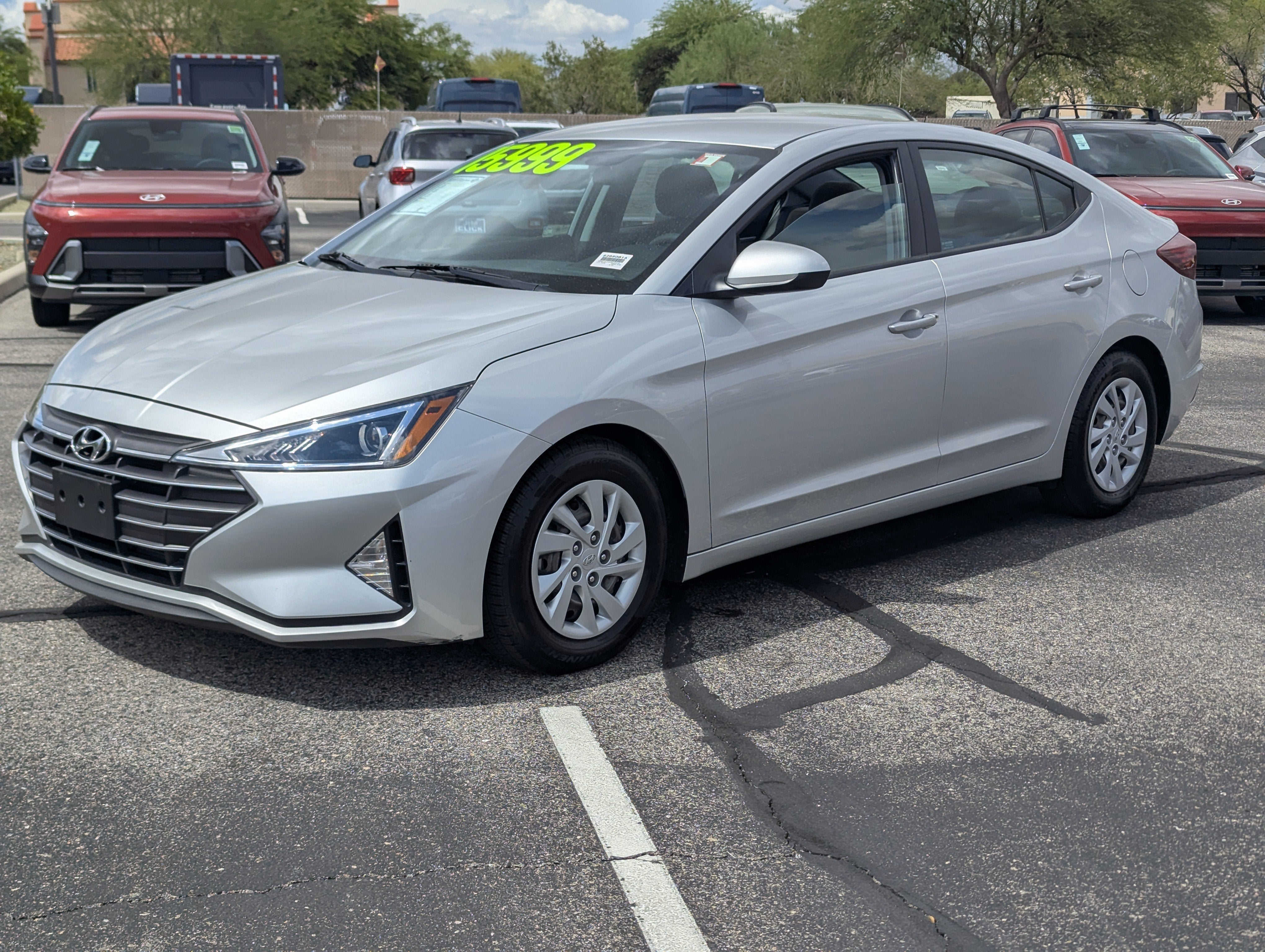 2019 Hyundai ELANTRA SE
