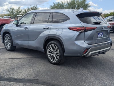 2021 Toyota Highlander Hybrid Platinum