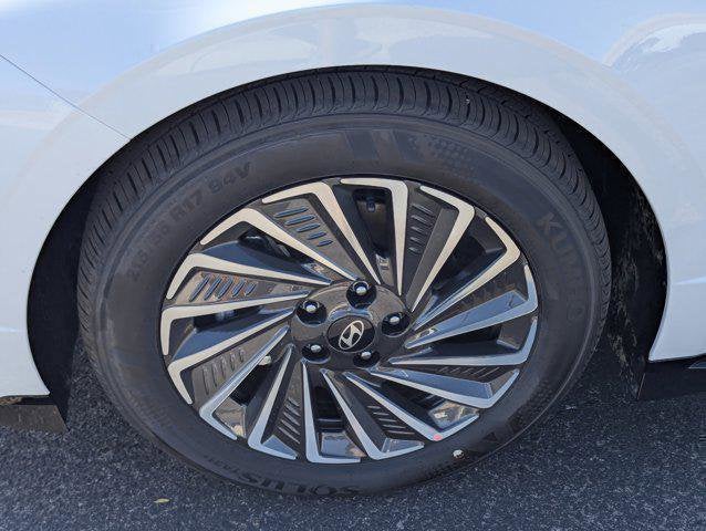 2025 Hyundai SONATA HYBRID SEL