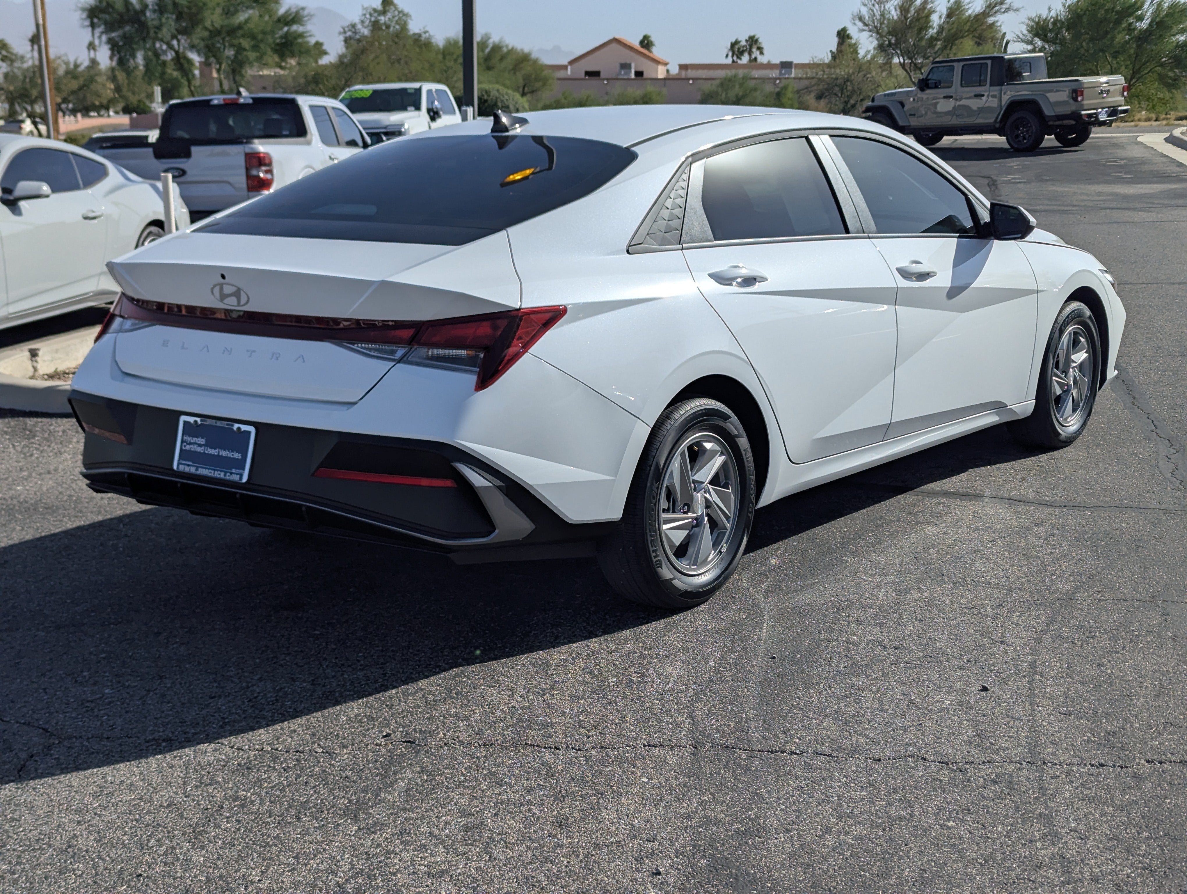 2026 Hyundai ELANTRA SE