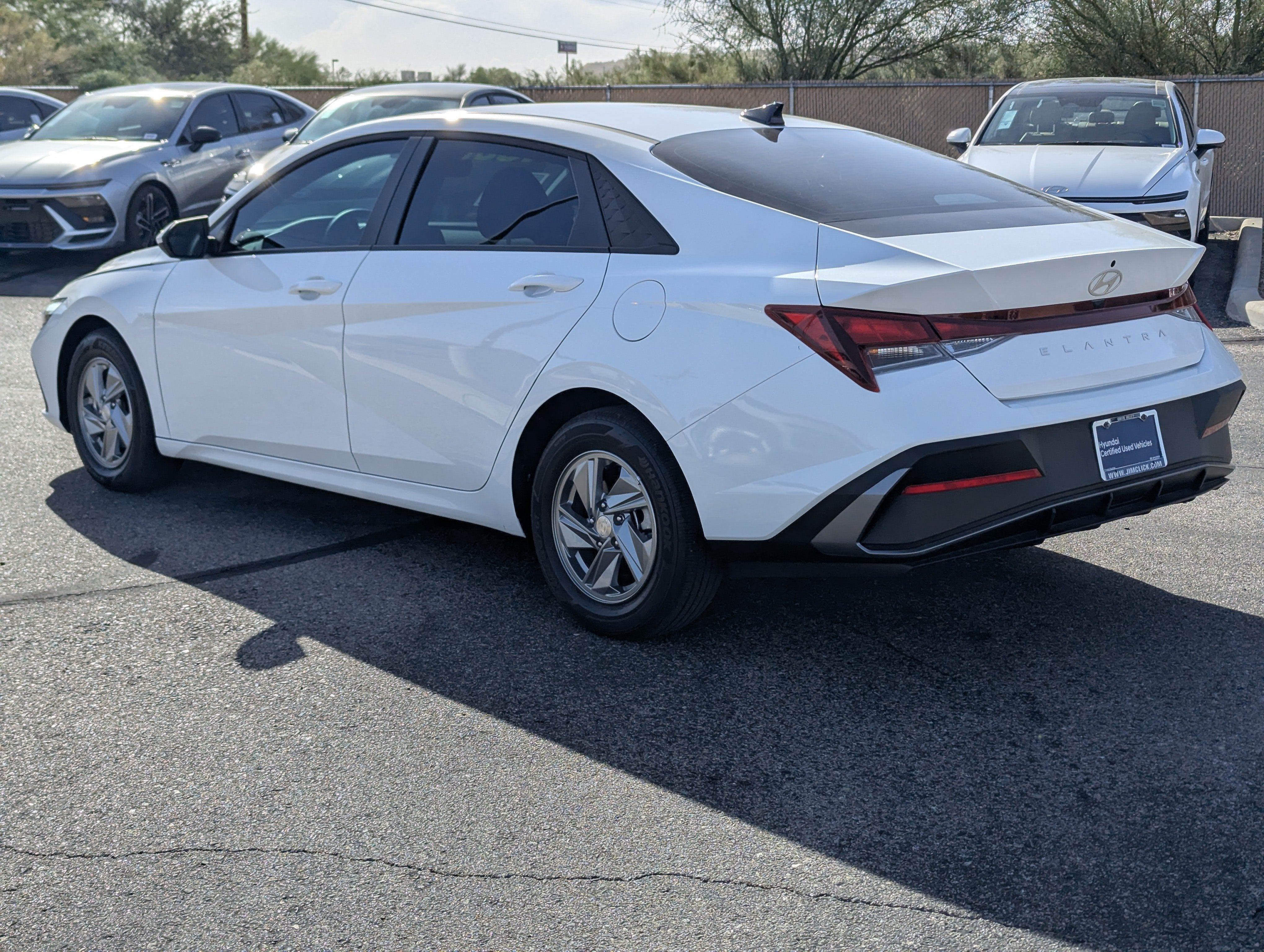 2026 Hyundai ELANTRA SE