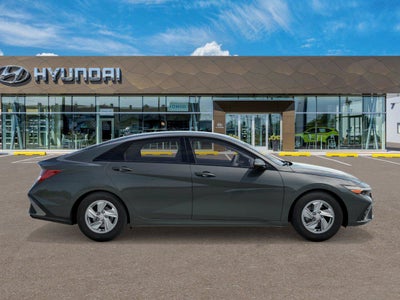 2026 Hyundai ELANTRA SE
