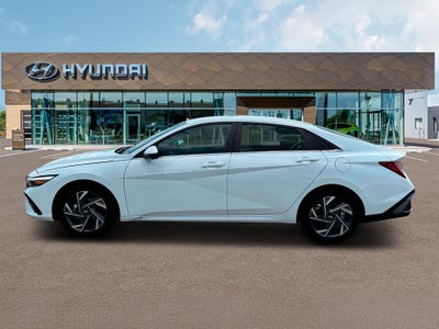 2025 Hyundai ELANTRA Limited